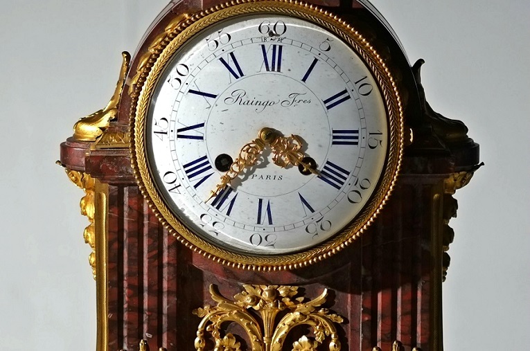 French Mantel Clock in Rouge Marble & Ormolu by Raingo Freres, Paris. Circa 1860.